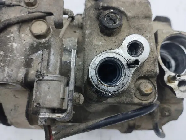 Compresor A/C Mercedes-Benz C W204 2011 image 9