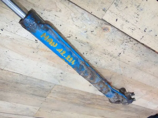 MAN M2000 12.224 cabinehefcilinder - Gebruikt OEM-onderdeel image 8