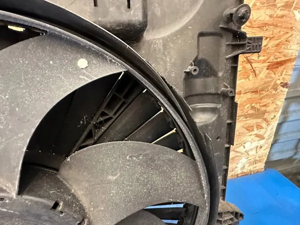 Mercedes-Benz OE A0999062500 Kylarrubrik image 6