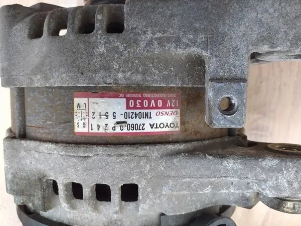 TOYOTA SIENNA 3.5 V6 Vaihtovirtageneraattori image 4