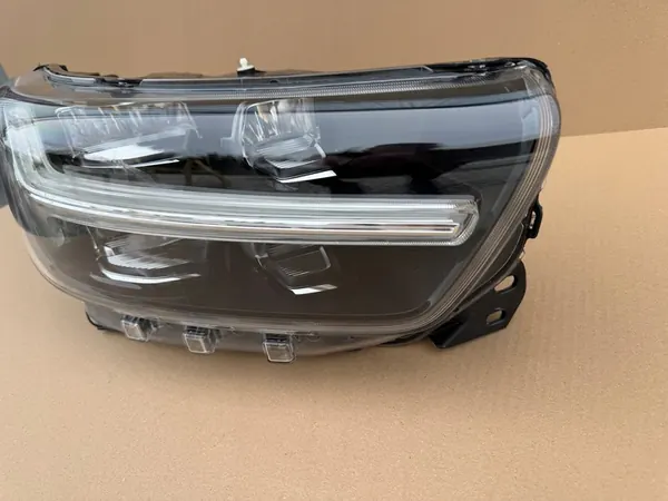 Volvo XC40 II Full LED Oikea Etuvalo image 2