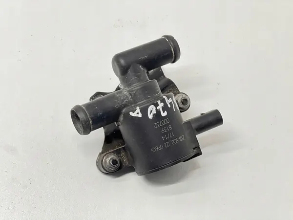 Vattencirkulationspump Skoda Octavia Mk3 2016 5Q0906457A image 3