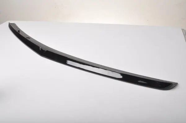 Mercedes W212 takaspoileri OEM 301437 - Käytetty image 7