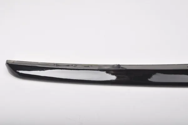 Mercedes W212 takaspoileri OEM 301437 - Käytetty image 8