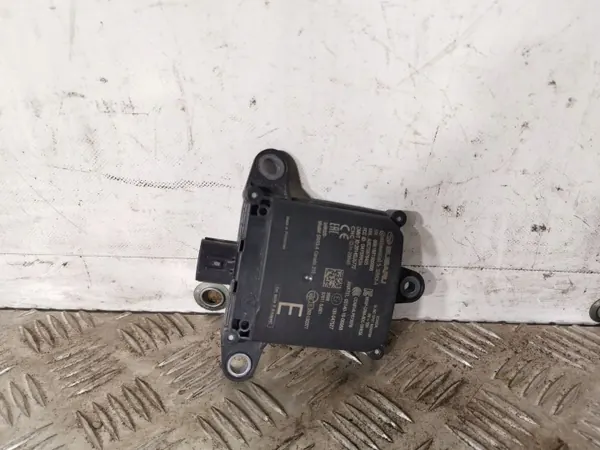 Subaru Forester sokean kulman moduuli OEM 87611SJ001 image 2