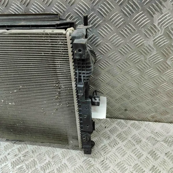 Pieza refrigeración OEM 9806313880 Peugeot 5008 II 1.5L image 4