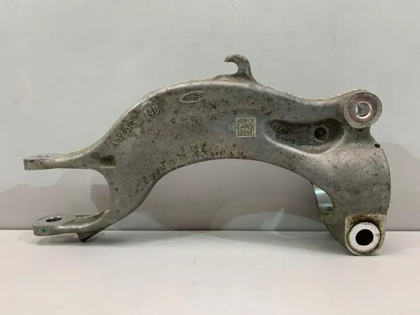Audi A8 D5 Stoßdämpferhalterung links vorne OEM 4M0413037 image 4