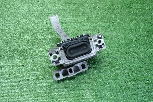 Support moteur OEM 5Q0199262BH pour groupe VW image 3