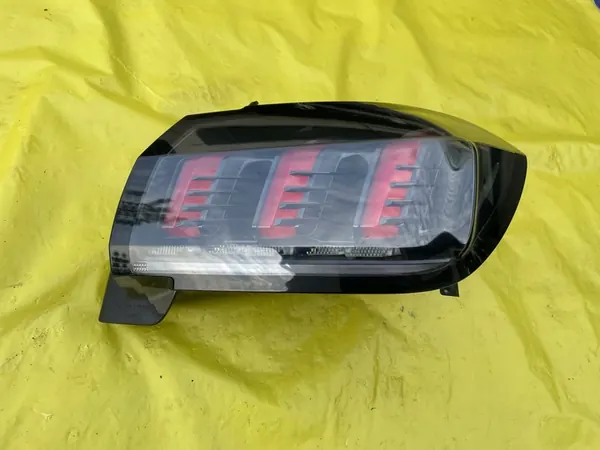 Luz trasera derecha Peugeot 208 II GT Line image 2