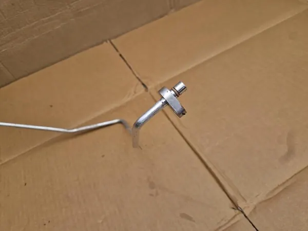 A/C-putki Renault Clio III OE 8200422126A image 2