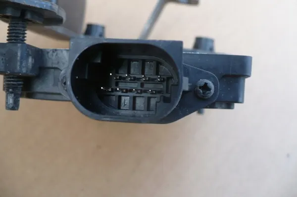 OEM 99110 J7710 Frontradarsensor für Kia XCeed image 8