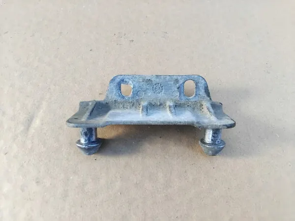 Suporte OEM 1710708a Caixa Audi A6 C6 - Peça Usada image 2