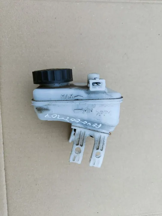 Gebrauchter Bremsflüssigkeitsbehälter für Peugeot 107 1.0B image 2