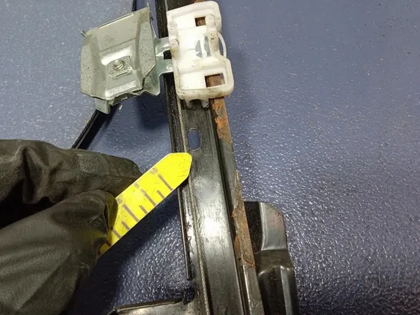 Elevador de vidro dianteiro esquerdo Land Rover Freelander I 6N4959802 image 3