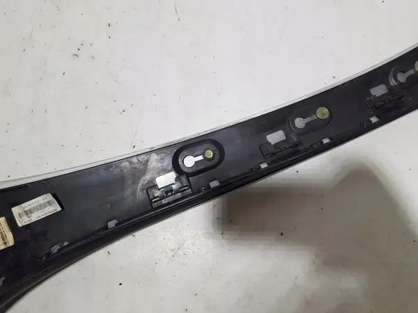 OEM A1726900387 Linker Voorste Pilaarafdekking Mercedes SLK image 8