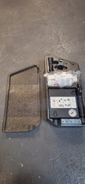 VW Golf VII Kombi styrofoam-insats reparationssats image 2