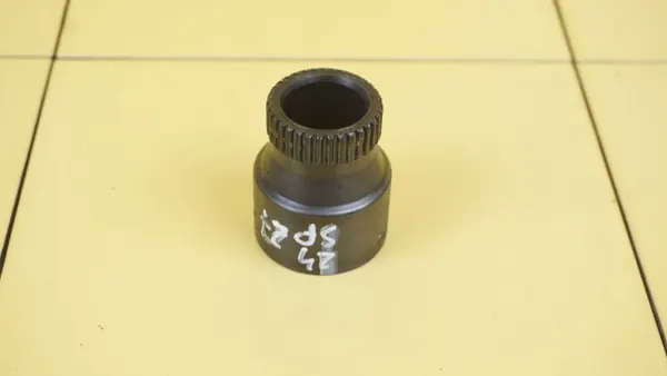 OEM 651913 Inspuitpomp Aandrijving Mercedes W204 image 2