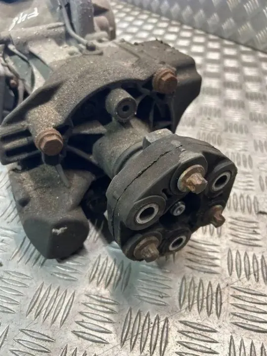 BMW X1 F48 Bakre Differential 8692605 image 4