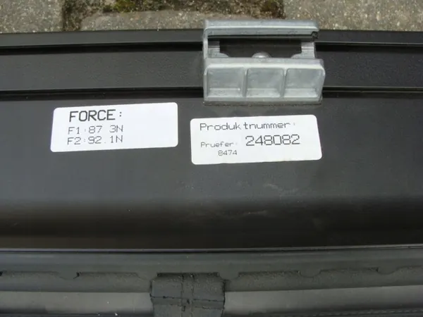 Rideau de filet de coffre Mercedes W204 OEM image 4
