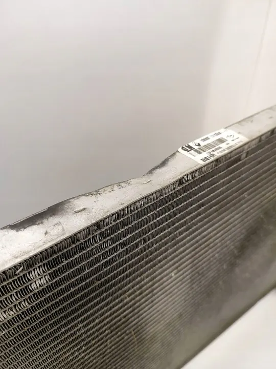 Radiador Renault Trafic III 2015 OEM 214103569R image 8