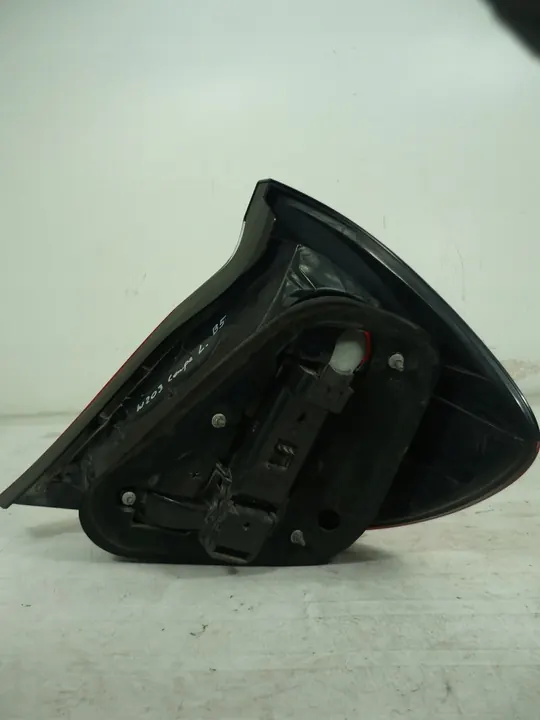 Linker Achterlicht Mercedes W203 Coupe A2038202564 image 10