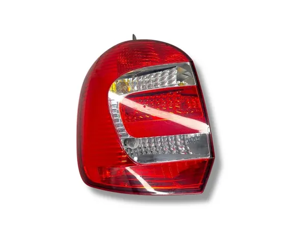 Luz trasera izquierda Renault Modus 2010 image 8