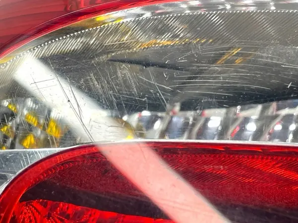 Luz trasera izquierda Renault Modus 2010 image 9