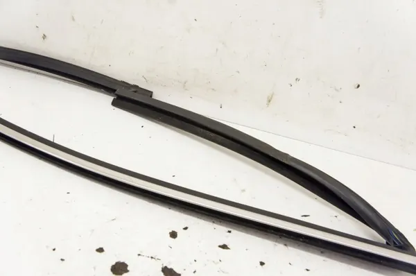 UV188 Ford Edge Mk2 Fronttür links Fensterdichtung image 3