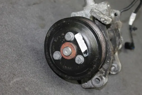 Bomba de direção assistida BMW F01 F02 F07 5.0i N63B44 OEM image 4