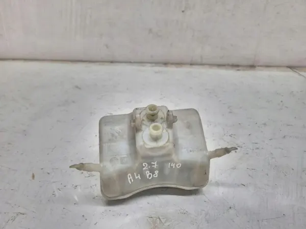 Depósito de líquido de frenos Audi OE usado OEM 8K0611301A image 4