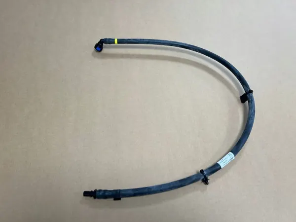 Scheibenwasserschlauch Audi A7 OEM 4K8955667 - Gebraucht image 2