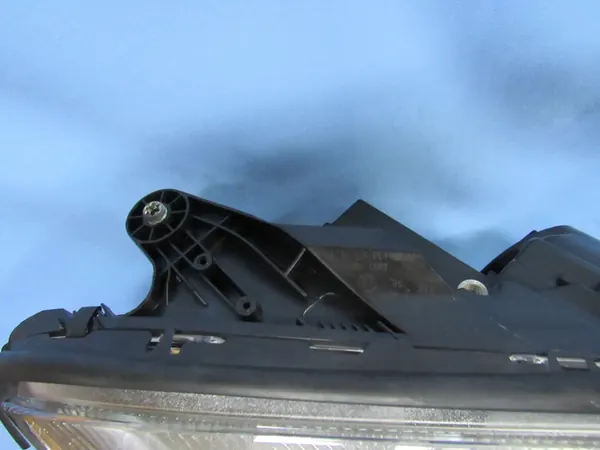 Rechter Mercedes W204 Pre-Facelift Bi-Xenon Europa1 image 5