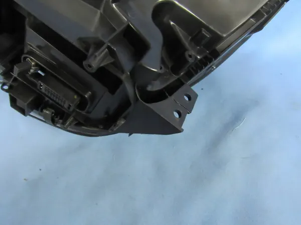 Rechter Mercedes W204 Pre-Facelift Bi-Xenon Europa1 image 8