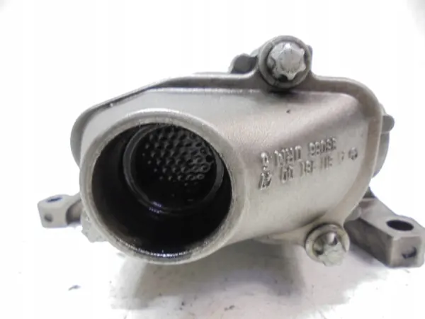 Begagnad oljepump OEM A6111810047 Mercedes C W203 image 5