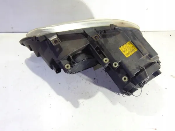 Oikea Etuvalaisin VW Touran I image 4