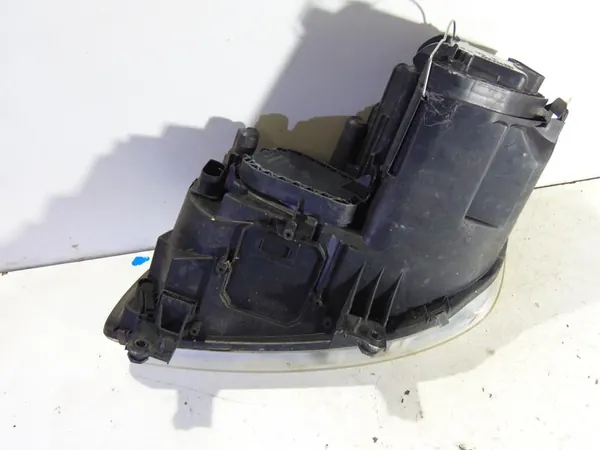 Oikea Etuvalaisin VW Touran I image 5