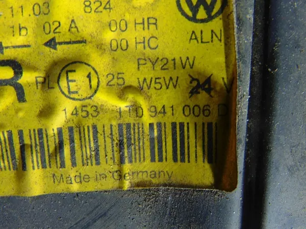 Oikea Etuvalaisin VW Touran I image 7