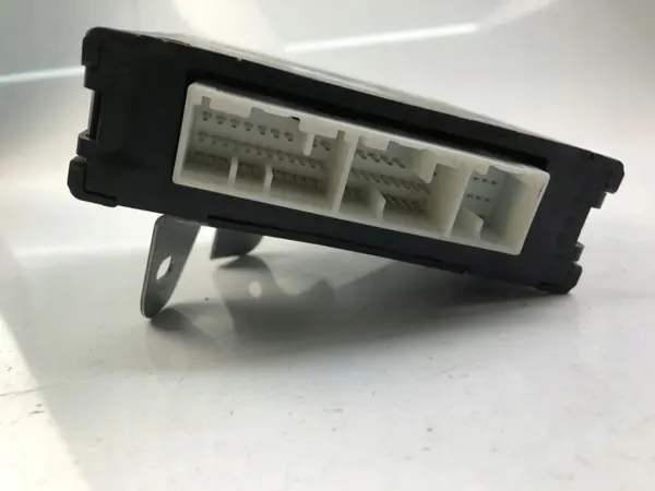 Ordinateur de boîte Subaru OE OEM 13987866 image 3