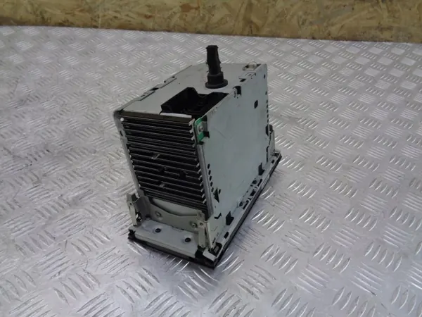 Ford OEM 5M5T18C815FA 6000 CD Radio - Käytetty image 5