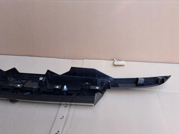 Suzuki OE bakstötslist OEM 8394163T00 image 3