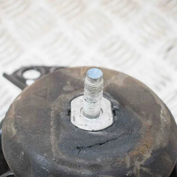Supporto motore destro HYUNDAI TUCSON 1.7L diesel image 5