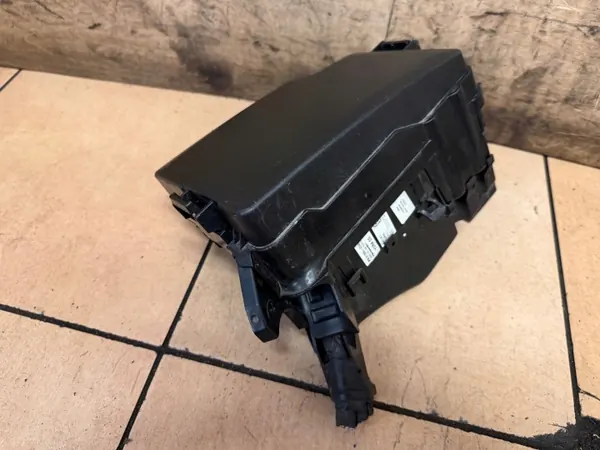 Sulakekotelo OEM 91956J7100 Kia Ceed III:lle image 6