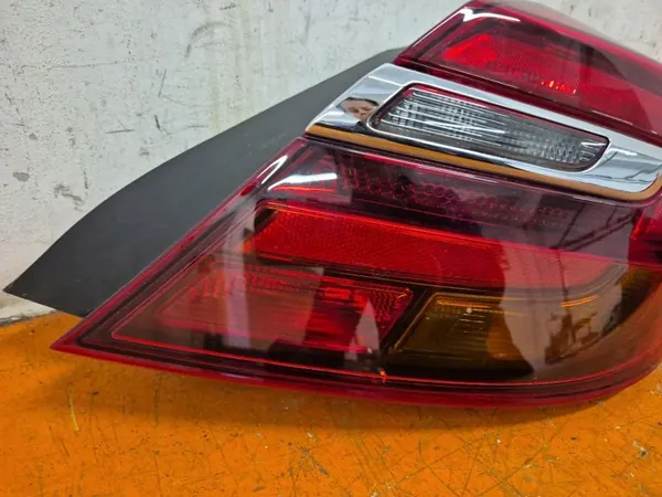 OPEL INSIGNIA A 11-17 Luz Trasera Derecha 39024201 image 2