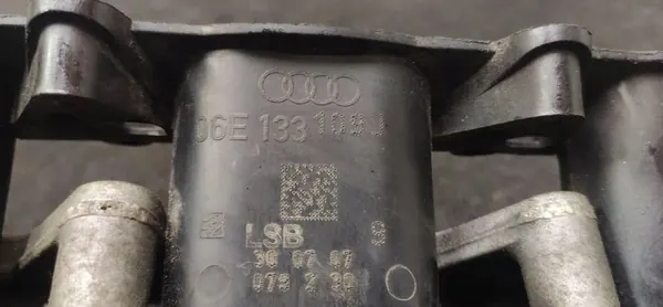 Collecteur d'admission OEM 06E133109J pour Audi A6 Avant image 3