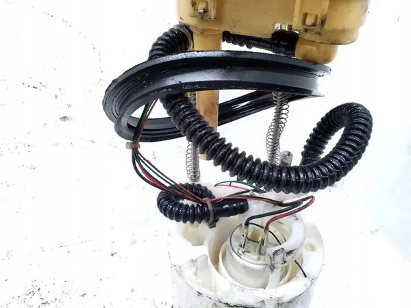 VW Tiguan I 5N0 07-16 2.0 TDI Brandstofpomp 5N0919050F image 3