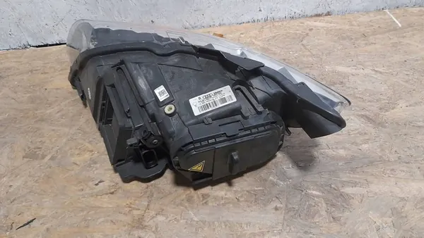 Farol direito Audi Q7 4L0941030AC image 2