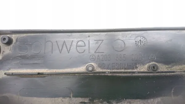 Mercedes-Benz C-Klasse W203 kentekenplaathouder OEM A2038850281 image 5