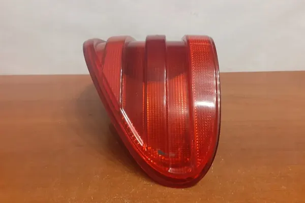 Linker Achterlicht AUDI 100 A2108204364 image 6