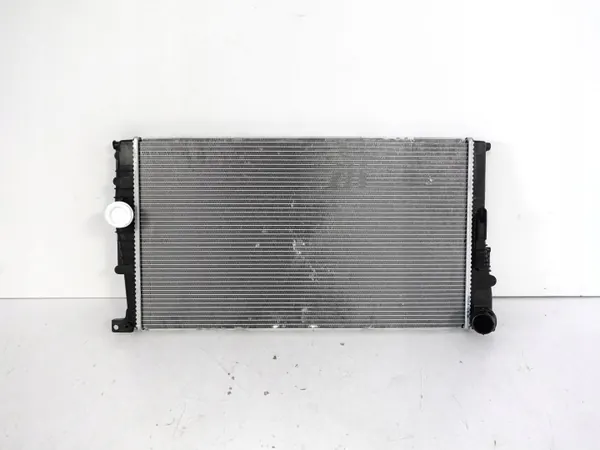 BMW Waterradiator OEM 67344495 voor F30 F31 F20 image 2