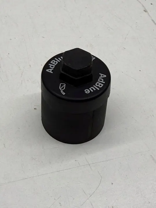 AUDI A4 B8 A5 8T Q5 8R A6 C7 tampa de enchimento AdBlue 4L0131980E image 3